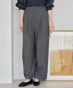 カーブスラックスパンツ