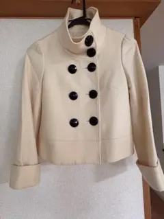 クリーム色 ダブルブレスト ウールコート
