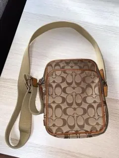 0526COACH コーチ シグネチャー ショルダーバッグ サコッシュ ベージュ 