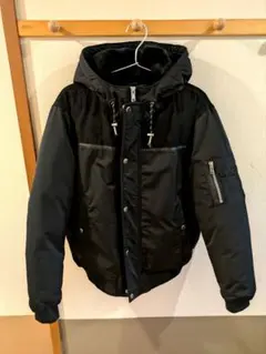 ダウンジャケット