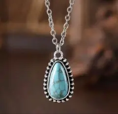 ターコイズ ペンダントネックレス｜シルバーカラー 雫型 上品デザイン Ⓑ