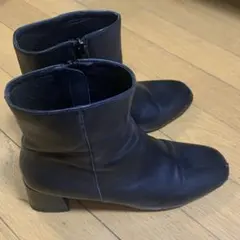 黒 レザー ショートブーツ ジッパー付き