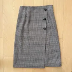 チェック柄スカート