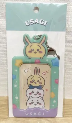 ちいかわ　韓国限定　トレカホルダー　うさぎ