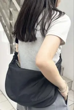 loti ナイロンショルダークロワッサンBAG