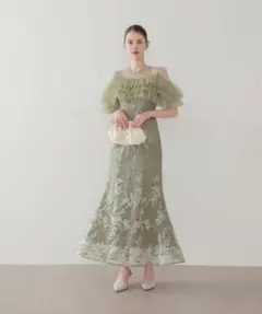 【新品タグ付】 レジャ フロントチュールフリルスパンコールマーメイドワンピース