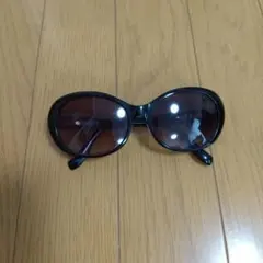 サングラスのサムネイル