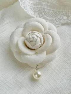 P02 花　ウール　ブローチ コサージュ パール　卒業式 結婚式 入学式　成人式