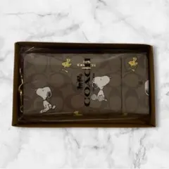 未開封COACH コーチ スヌーピー シグネチャー柄 ラウンドジップ 長財布