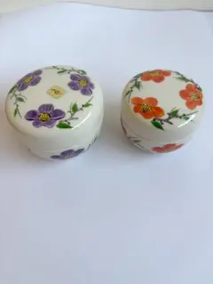 花柄陶器菓子入れ2個セット蓋付き 大小ペア