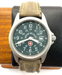 f4490 SWISSMILITARY スイスミリタリー 腕時計 動作未確認のサムネイル