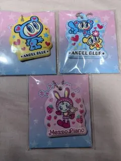 お盆セール！Mezzo Piano ANGEL BLUE PVCチャーム3種4個 - メルカリ