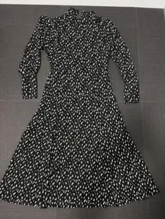 fifth 長袖フレアワンピース