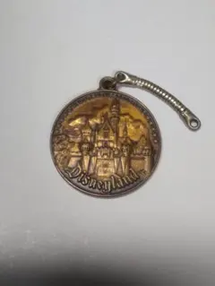 ディズニーランド キーホルダー メダル