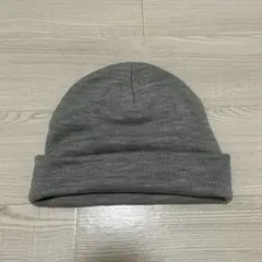 な*こ様 Old Uniqlo グレー ニット帽 ストリート系のサムネイル