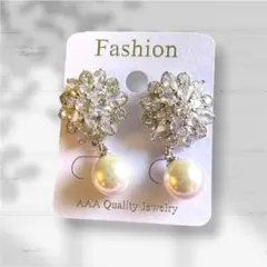 キラキラ　キュービックジルコニア　パール　ドロップ　両耳ピアス　パーティー