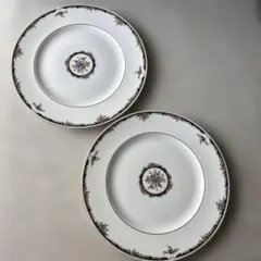 WEDGWOOD オズボーン　お皿　花柄装飾の金縁皿　27cm 2枚のサムネイル