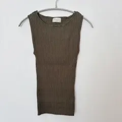 Re.Verofonna リブ タンクトップ カーキのサムネイル