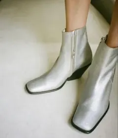 UNTISHOLD Naty-5 Retro レザーショートブーツのサムネイル