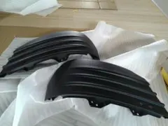 三菱ふそうスーパーグレート 左右バンパーコーナーアッパ新車外しのサムネイル