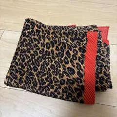 ヒョウ柄スカーフのサムネイル