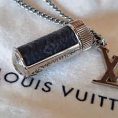 LOUIS VUITTON　モノグラムエクリプスコリエ チャームズ　ピルケース LOUIS VUITTON（ルイ・ヴィトン） 【超美品】ルイヴィトン モノグラム