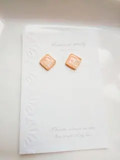 スクエア×パールピアス(パールピンクベージュ)