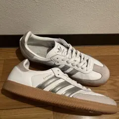 美品adidas originals SAMBA JI2725シルバースニーカーのサムネイル