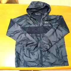 Under Armour フード付きジャケット MD 黒