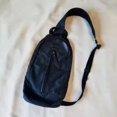 COACH コーチ ボディバッグ スリングバッグ ブラック
