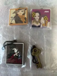 nana ナナ ハチ CD風アクリルチャーム ラバーマスコット ガチャガチャ