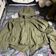 カーキ ショート丈 マウンテンパーカー
