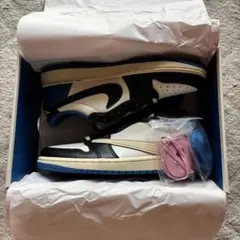 Nike エアジョーダン1 Travis Scott