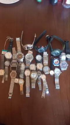 腕時計まとめ売り完全故障品部品取りリペア専用2787g 状態悪いです