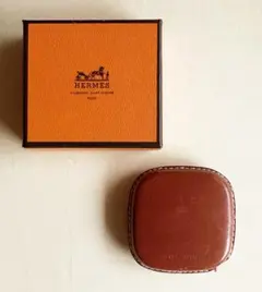 希少☆HERMES エルメス レザー ☆携帯用 巻き尺 メジャー ブラウン系のサムネイル