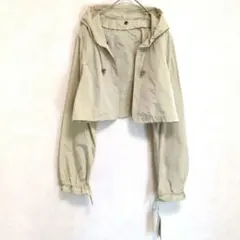 新品未使用　AJ　ショート丈 ナイロン フードジャケット　ベージュ　Ⅼ　袖ゴム