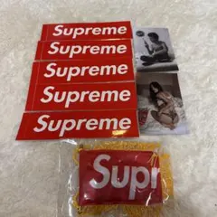 Supreme ステッカー等