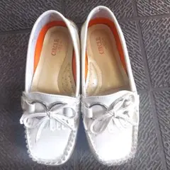 Item thumbnail for item e77b9aad-b3f6-4a65-930d-52f2c13ab44d