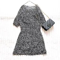 ナチュラルビューティーベーシック　七分袖ワンピース M 黒系　総柄