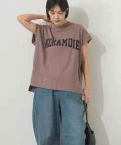 신품 태그 첨부 코튼 베어 천축 프렌치 슬리브 로고 T셔츠 모카