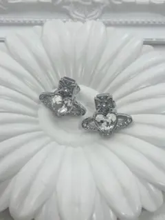 ヴィヴィアン ピアスのサムネイル