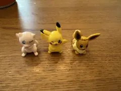 ポケモン フィギュア 3体セット ミュウ ピカチュウ イーブイ　バスボール景品