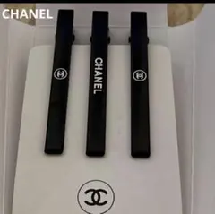 CHANEL クリスタル装飾ヘアクリップ 1ペア、ブラックまたはシルバー