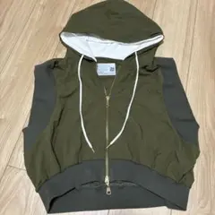 PASSIONE フード付きジッパーベスト オリーブ　丈短