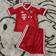 FCバイエルン・ミュンヘン KANE 9番 赤シャツ FCバイエルン・ミュンヘン KANE 9番 赤ウェア サイズ150〜160 - メルカリ