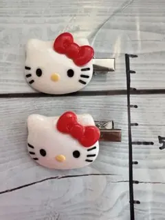 B.37.ハローキティ バンスクリップセット2個セットでお買い特