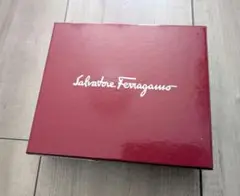 Salvatore Ferragamo フェラガモ 空き箱 箱 ボックス 赤