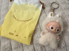 あ*や様 正規品Labubu Pin for Love 【A】イニシャルミニラブ