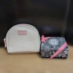 ね*ね様 ⭐︎【新品未開封】カタール航空　DIPTYQUE 化粧品ポーチセット ね*ね様 ⭐︎【新品未開封】カタール航空 DIPTYQUE 化粧品ポーチ