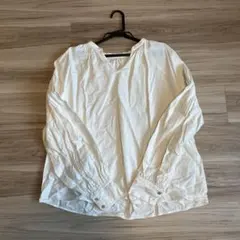 Ungridホワイト Vネック 長袖シャツ